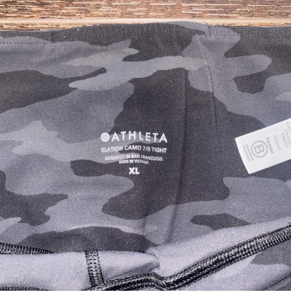 Athleta Black Salutation & Camo Elation 7/8 Set Leggings Size XL - Picture 13 of 14